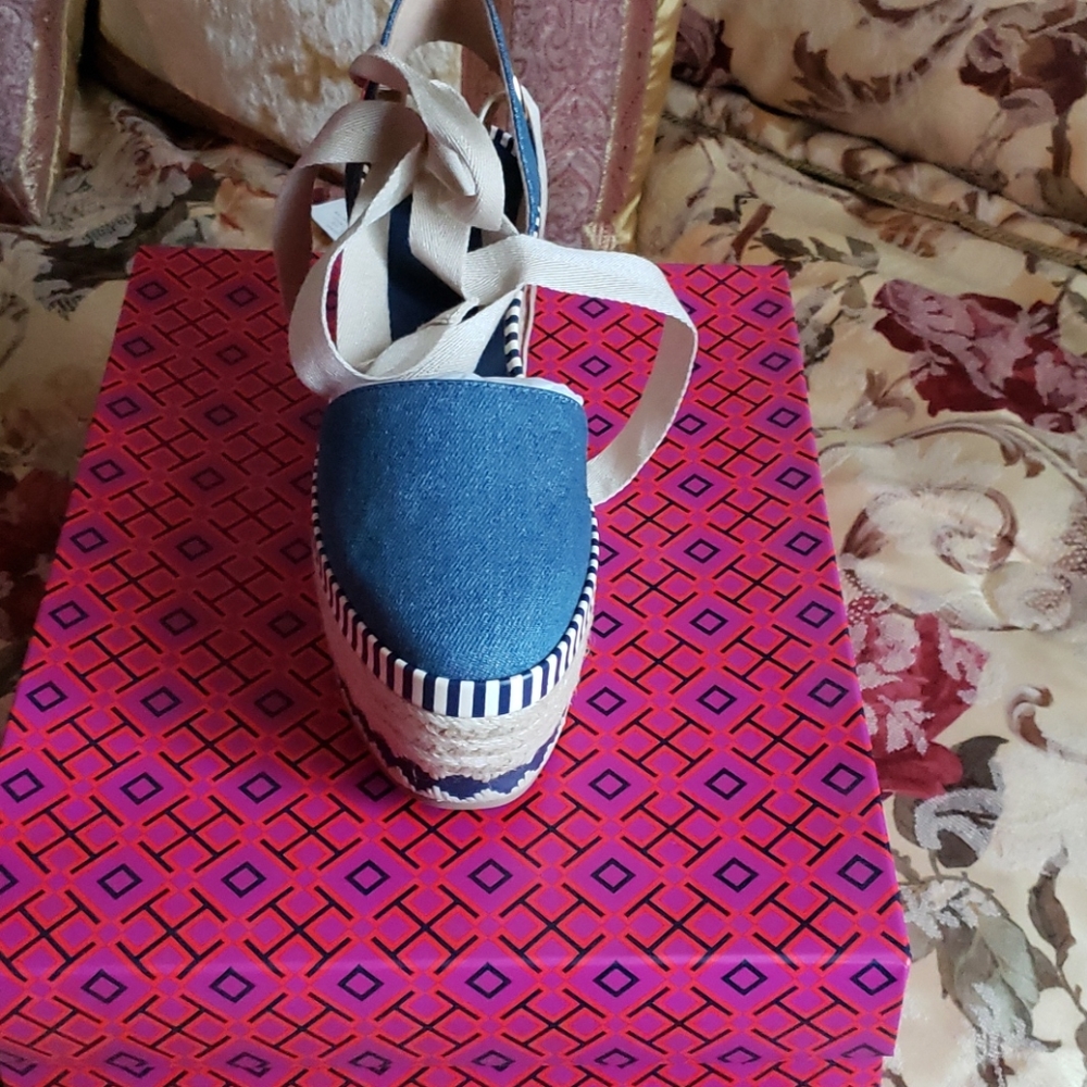 NWT! TORY BURCH DANDY ESPADRILLE WEDGE 5.5